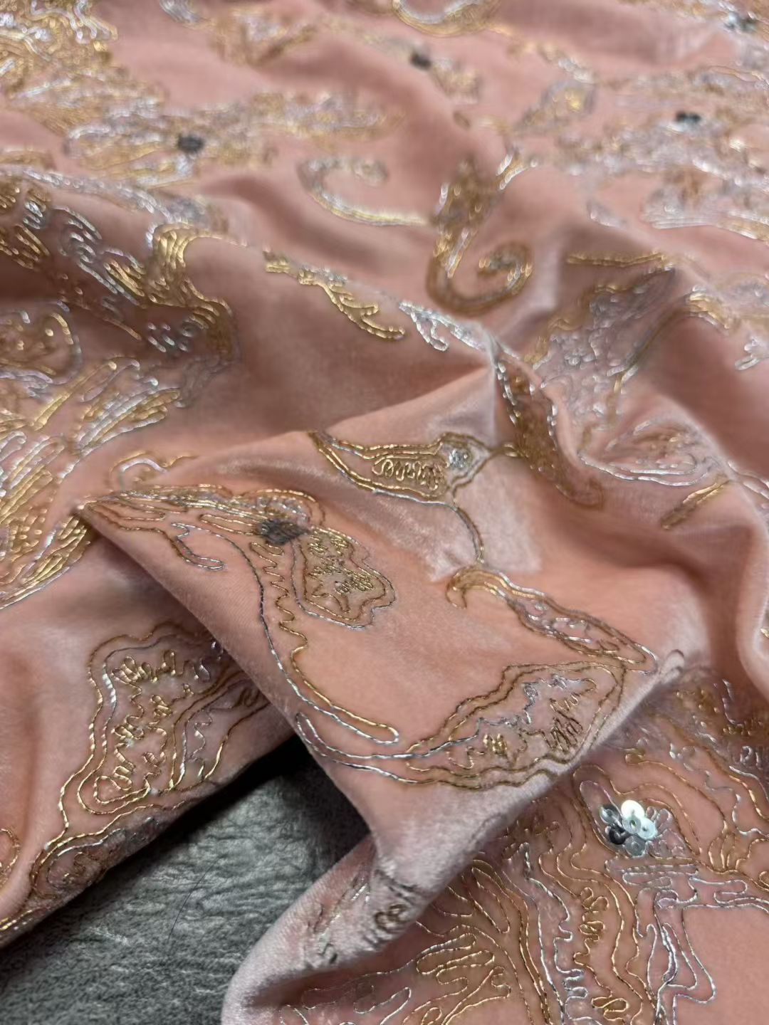 粉色重工盘金刺绣真丝丝绒面料新中式马甲外套旗袍桑蚕丝服装布料