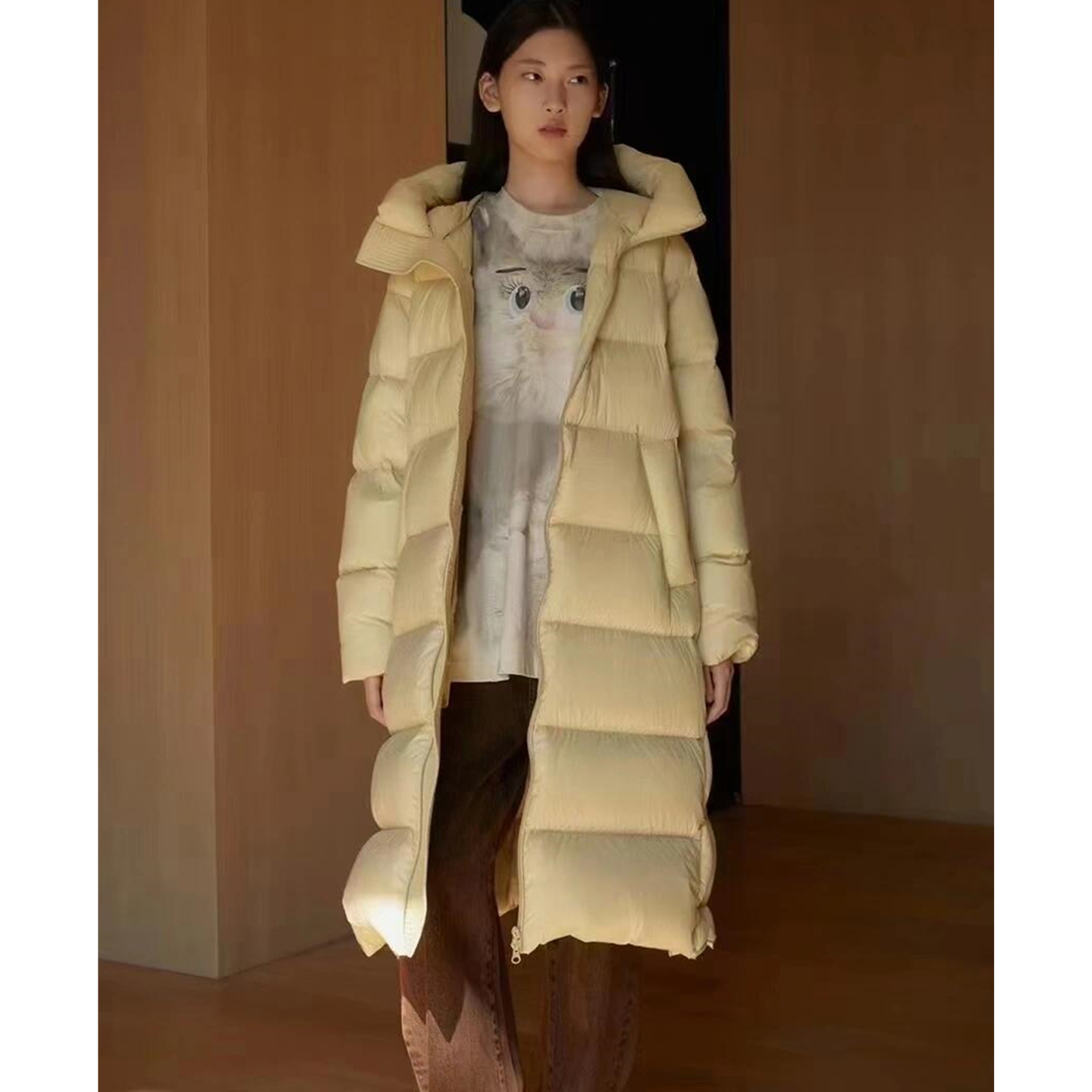 独特超好看的长款式黄鹅绒服女士