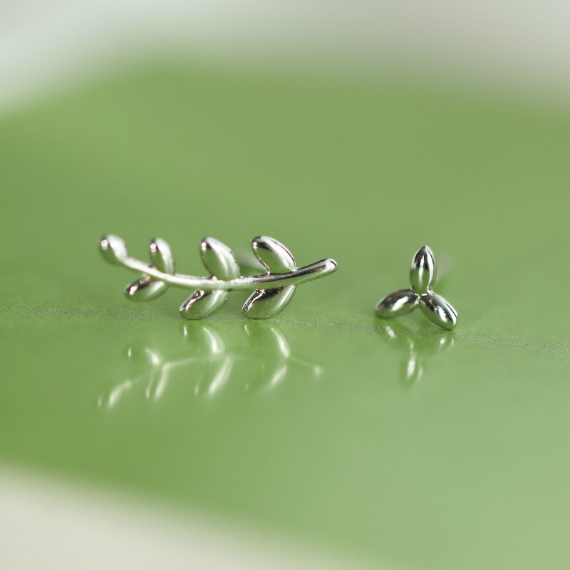 原创日韩简约清新S925纯银橄榄枝树枝不对称耳钉少女耳饰学生礼物