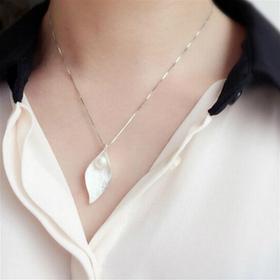 简约小清新S925纯银百搭气质银叶珍珠锁骨项链少女短款配饰品礼物