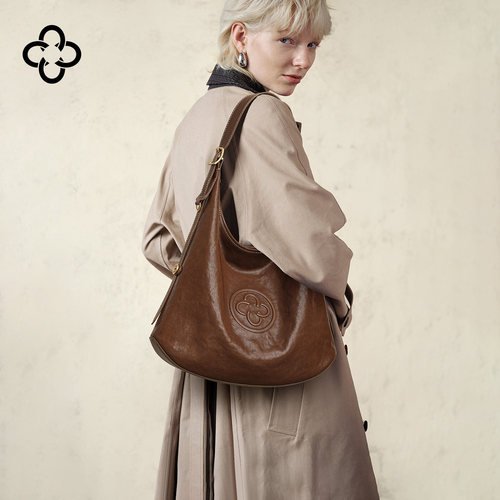 CASSILE卡思乐翘翘包大容量托特包2025新款冬通勤斜挎hobo腋下包