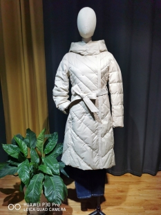 2025冬季 收腰设计感显瘦连帽加厚保暖高端长羽绒服女 新款