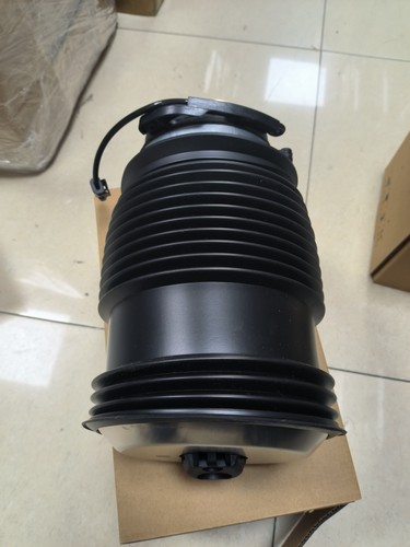 适用奔驰C级 E级205 C200 C250 E级213 E350 E400前减震器后气包