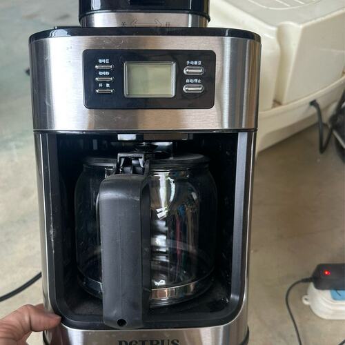 Petrus柏翠PE3200全自动咖啡机，220V电压，10--议价商品