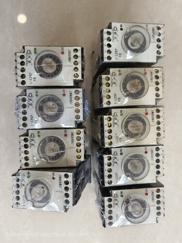 时间继电器JSZ7-TA2A4 AC:220V 延时范围:0.6-6S上海低压电器五厂