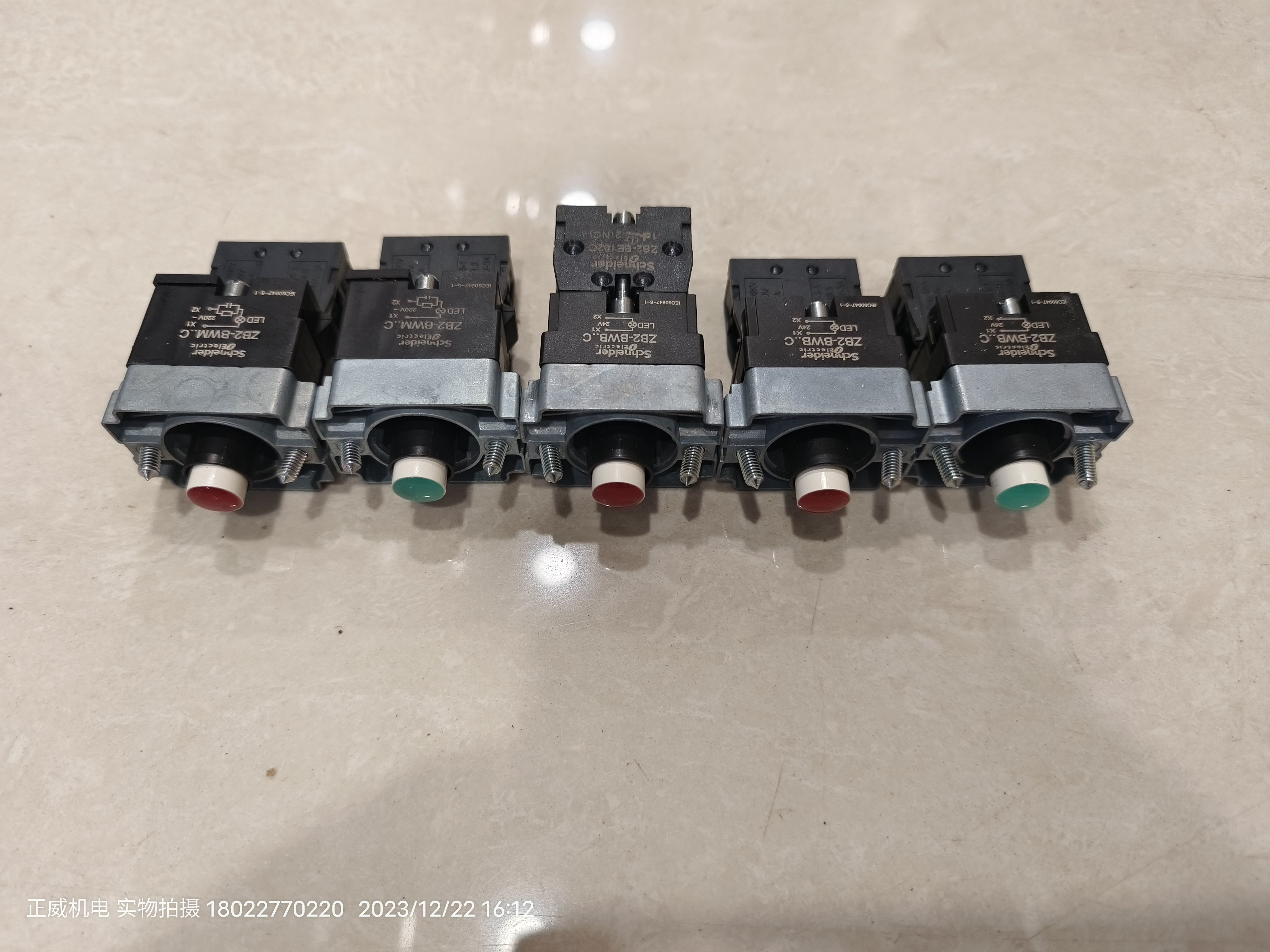 ZB2BWB31C/ZB2BWB41C/ZB2BWB42C/ZB2BWM31C/ZB2BWM41C