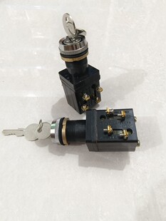 带钥匙两档自锁LA18按钮开关 GB 14048.5 XK06-201 0101