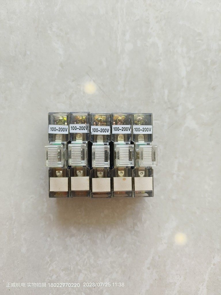 KimDen交流保险座F-10B最大配10A保险6×30 标配1A日本产保险