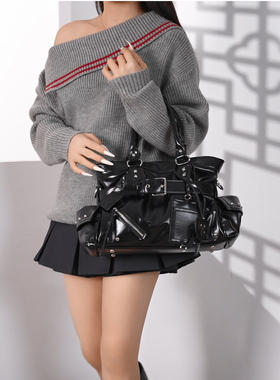 香港CHAIRC&KROSS2026新黑色油蜡皮流苏辣妹机车包休闲单肩斜挎包