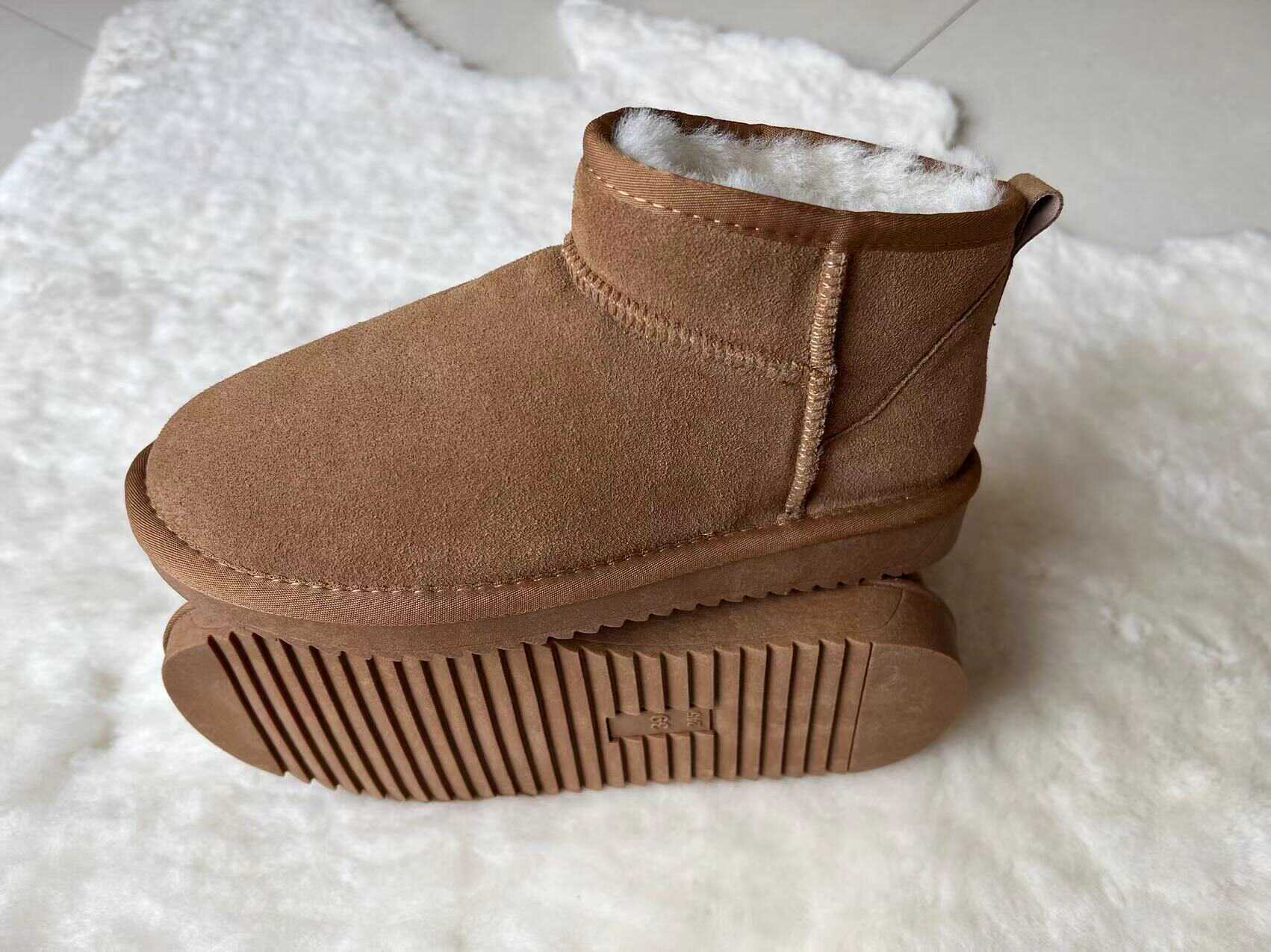 工厂2024新款保暖磨砂皮加绒女靴