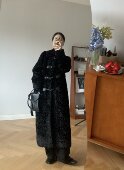 黑色羊羔毛外套女2024冬新款 仿皮草毛绒大衣 宽松气质搭扣过膝长款