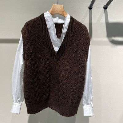 LESS女装国内商场2025冬季专柜正