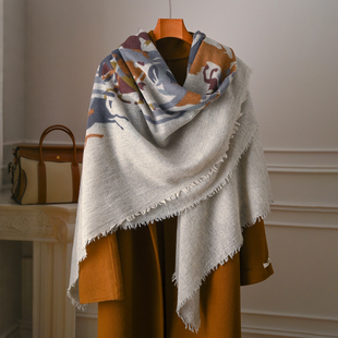 灰色纯羊毛围巾女士羊绒丝巾三角大披肩高端轻奢高级感轻薄款秋冬