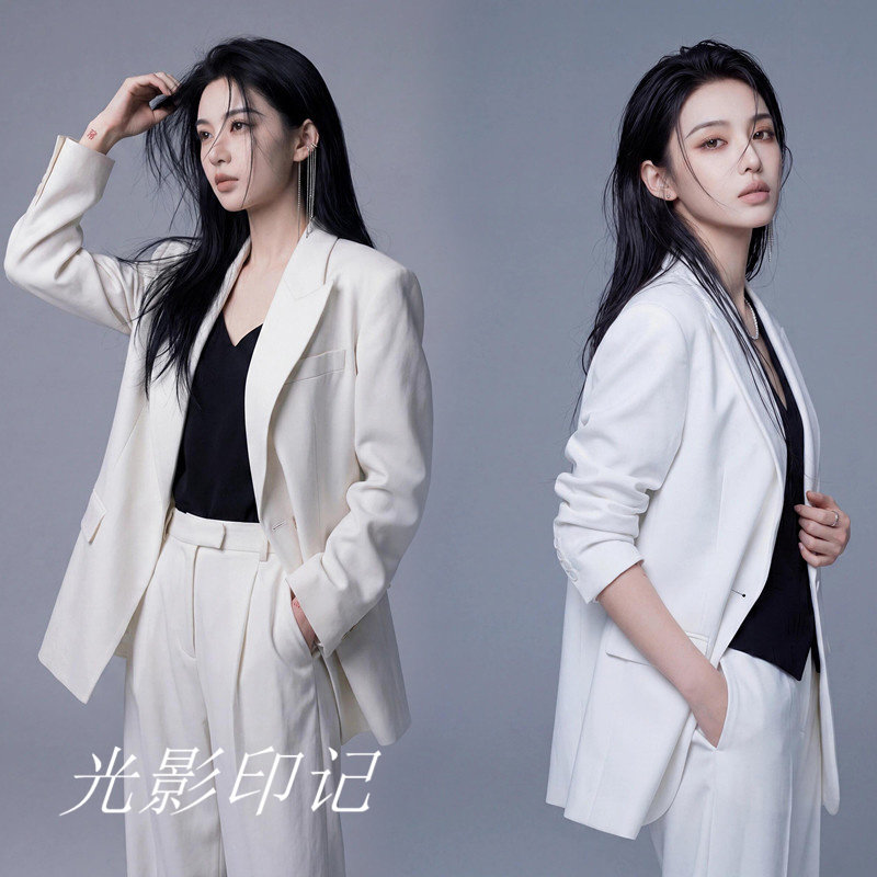 白色通勤显瘦女西装两件套