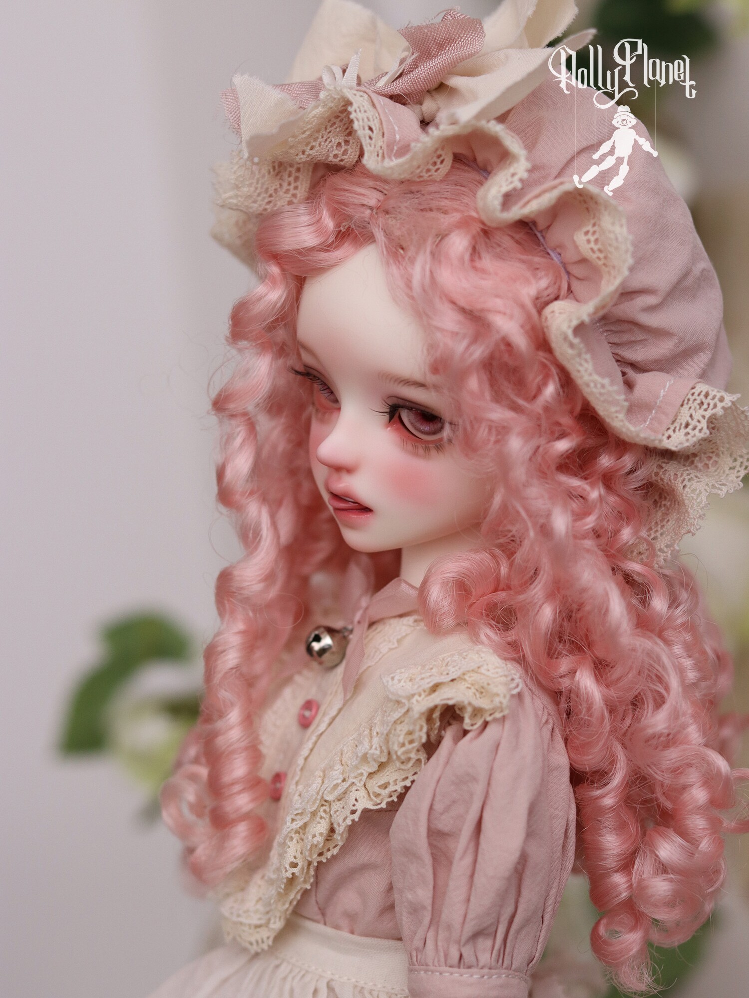 1/4 BJD Faux Mohair Wig with Vintage Middle Part Curls - Taobao product photo 4