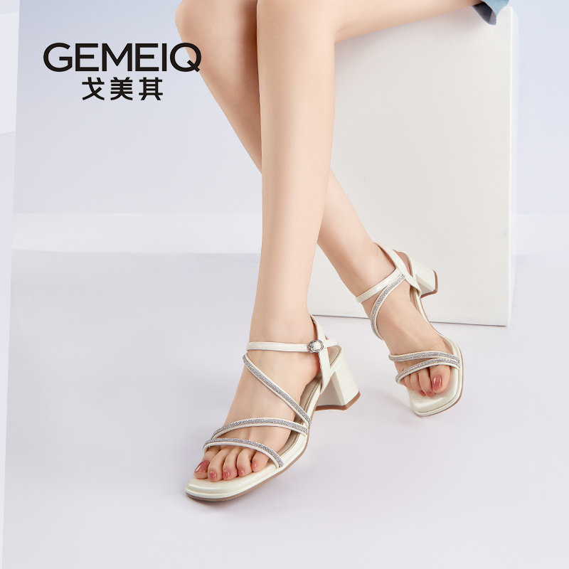 戈美其夏季水钻一字粗跟女凉鞋图片
