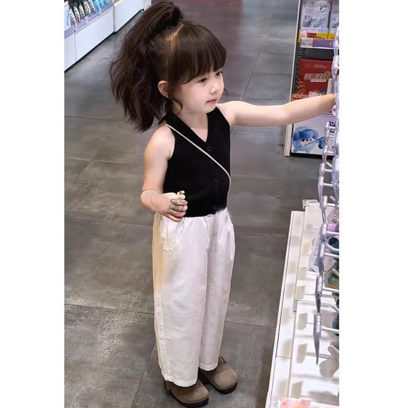 女童甜辣风挂脖V领背心外穿夏季吊带上衣白色直筒冰丝阔腿裤套装