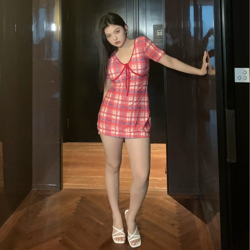 小楠泳衣胖mm大码 甜美格纹微胖大码连体遮肉遮肚温泡泉度衣女款