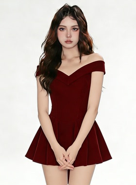 FabGirls 在逃公主蝴蝶结拼接翻边一字肩连衣裙 复古显瘦圣诞短裙