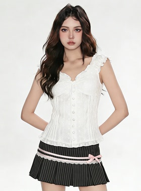 #FabGirls# 法式复古钩花宫廷领排扣泡泡袖短袖T恤 修身显瘦上衣