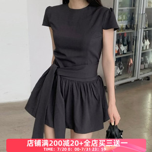FabGirls 小众显瘦a字裙 极简美学蝴蝶结绑带收腰圆领短袖 连衣裙
