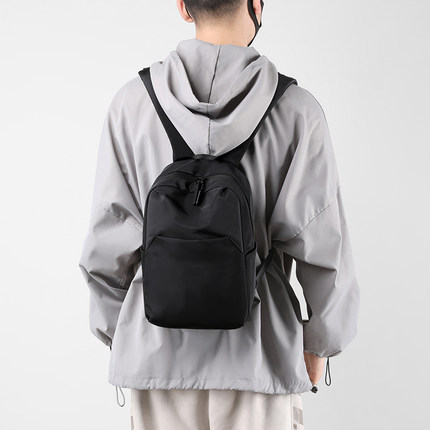 小号双肩包男士小型迷你双肩背包休闲旅行轻便简约百搭学生小书包