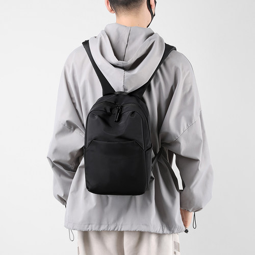 休闲旅行小号双肩包男小型背包