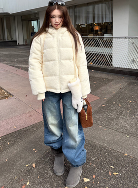 Avocadong 白色小泡芙双倍保暖连帽款白鸭绒羽绒服女保暖上衣