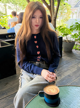 Avocadong 原创灰蓝配粉色亚麻手工绣线爱心开衫毛衣秋冬气质上衣