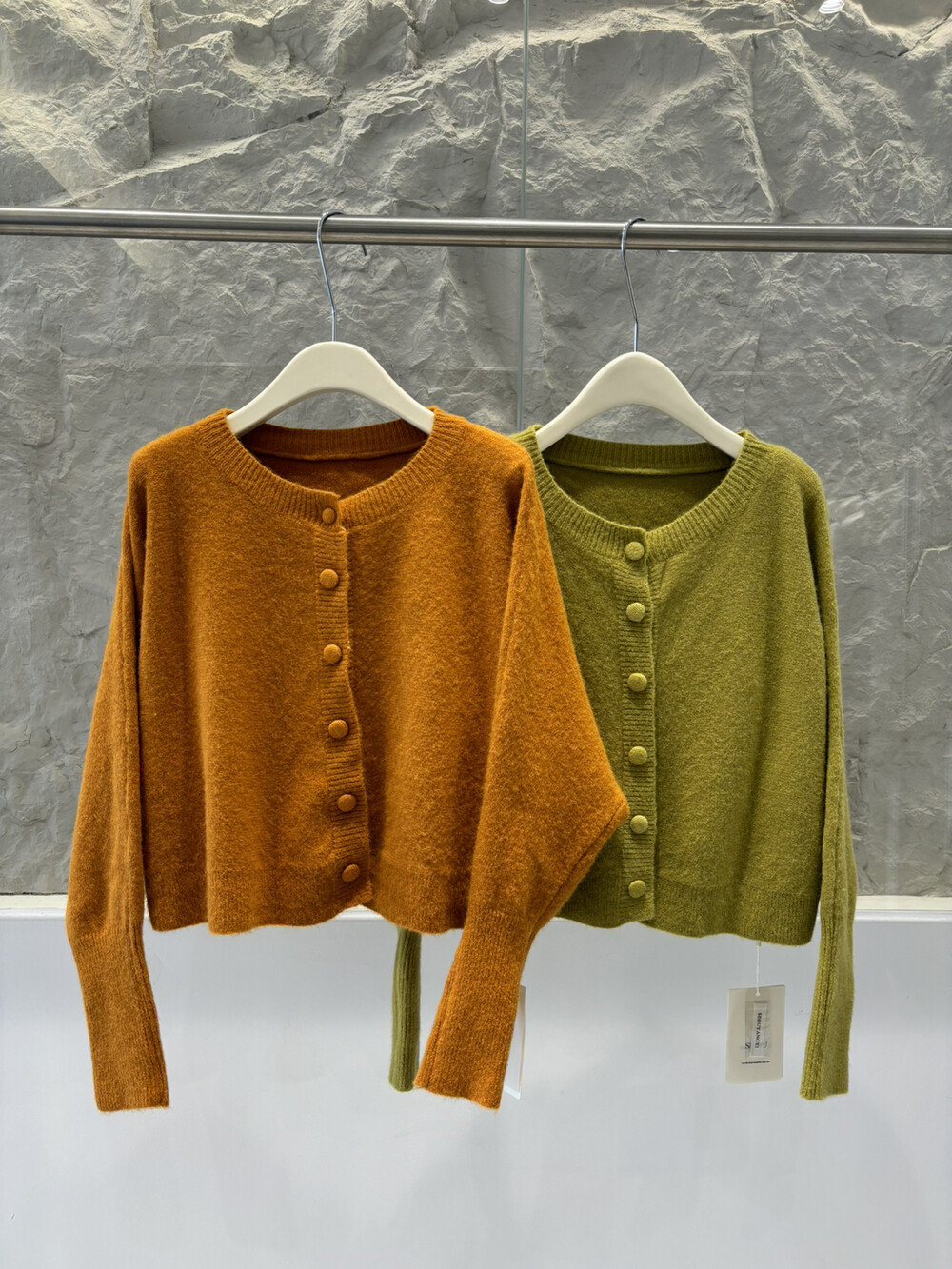 2025秋冬新款两件套毛衣时尚气质百搭蝙蝠袖针织衫女上衣开衫背心