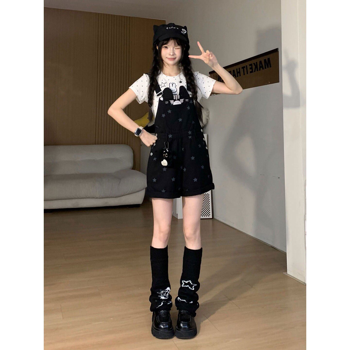 黑色小猫星星牛仔背带裤女夏高腰宽松显瘦可爱减龄小个子休闲短裤
