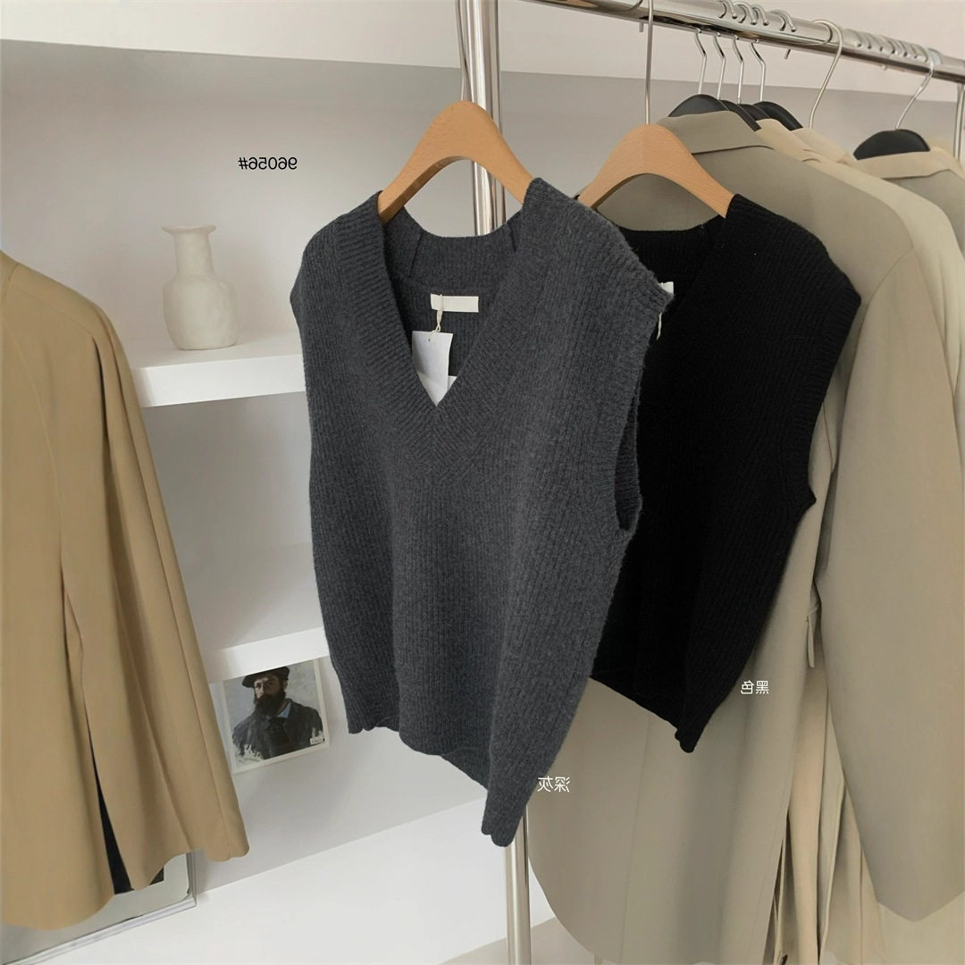 灰色毛衣女法式复古宽松外穿v领针织马甲背心女坎肩春秋叠穿上衣
