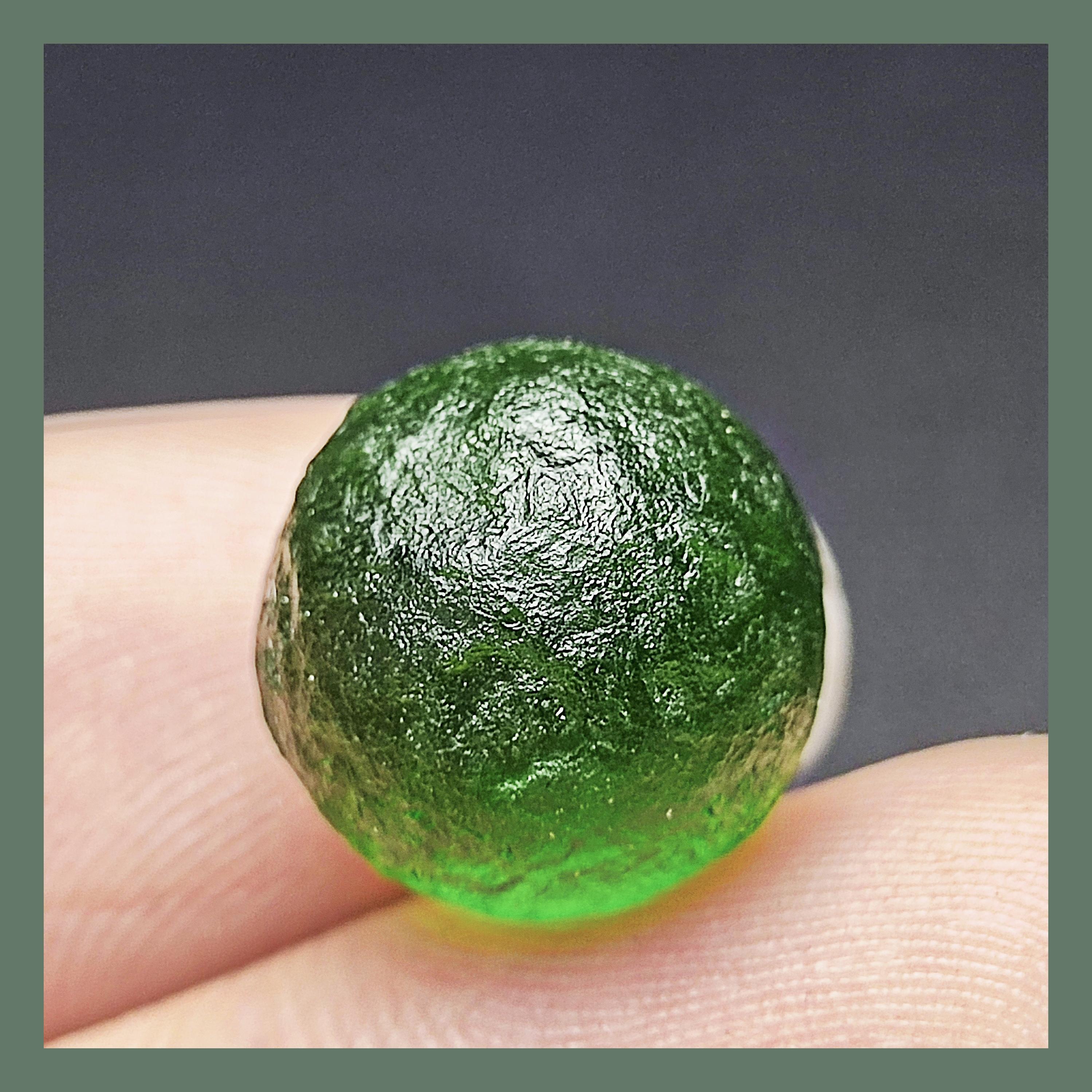 新收藏高品质天然捷克玻璃陨石冰翠绿原石单珠无孔珠散珠子16mm+