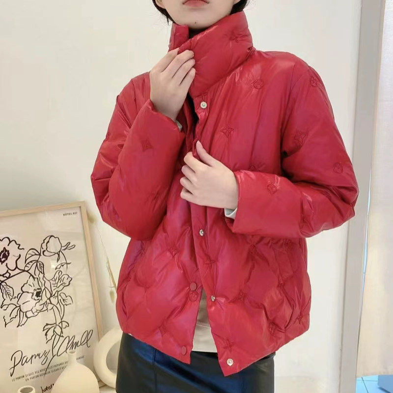 A242百搭轻薄款羽绒服2024年冬季新款女刺绣羽绒服外套