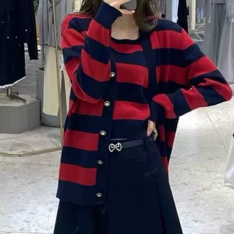 B853 诗撞色条纹针织衫秋新款针织上衣开衫加背心2件套女