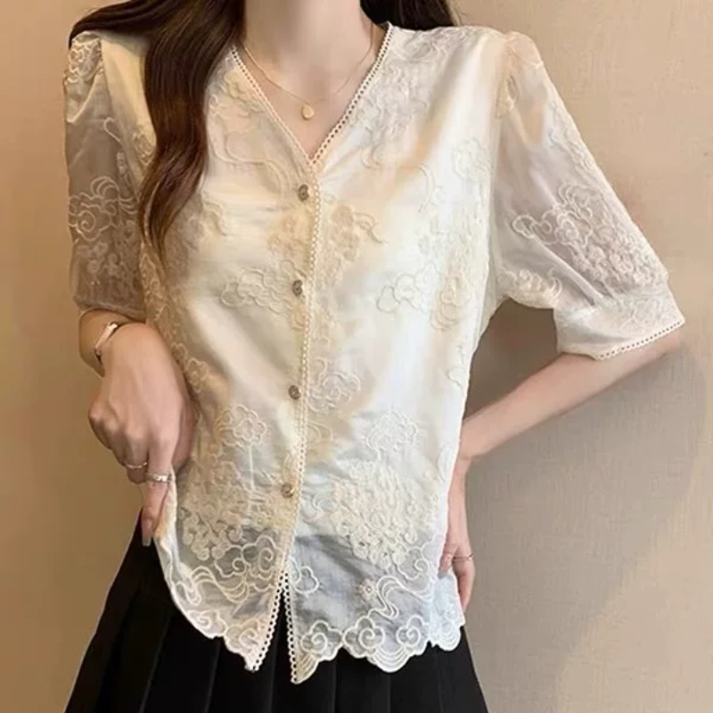 A423小香风V领短袖衬衫有内衬天丝刺绣衬衫女夏装高级感轻奢短袖