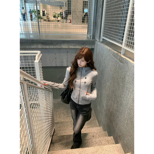 韩系短款修身连帽外套