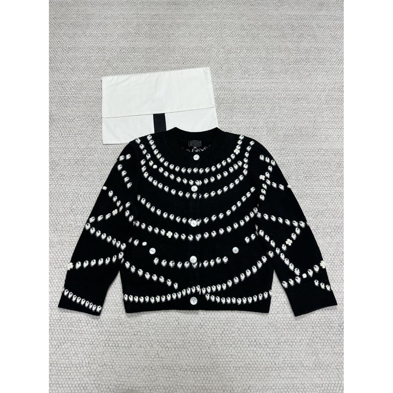 黑色开衫25P羊绒 春夏新款珍珠链条针织开衫现货在仓懂货的的入手