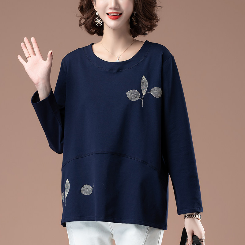 长袖t恤女春秋加肥加大码宽松纯棉体恤中年妈妈刺绣显瘦打底衫女