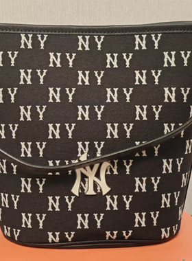 MLB男女拎包24新品老花满印单肩斜跨包水桶包3ABML023N 3ABML024N