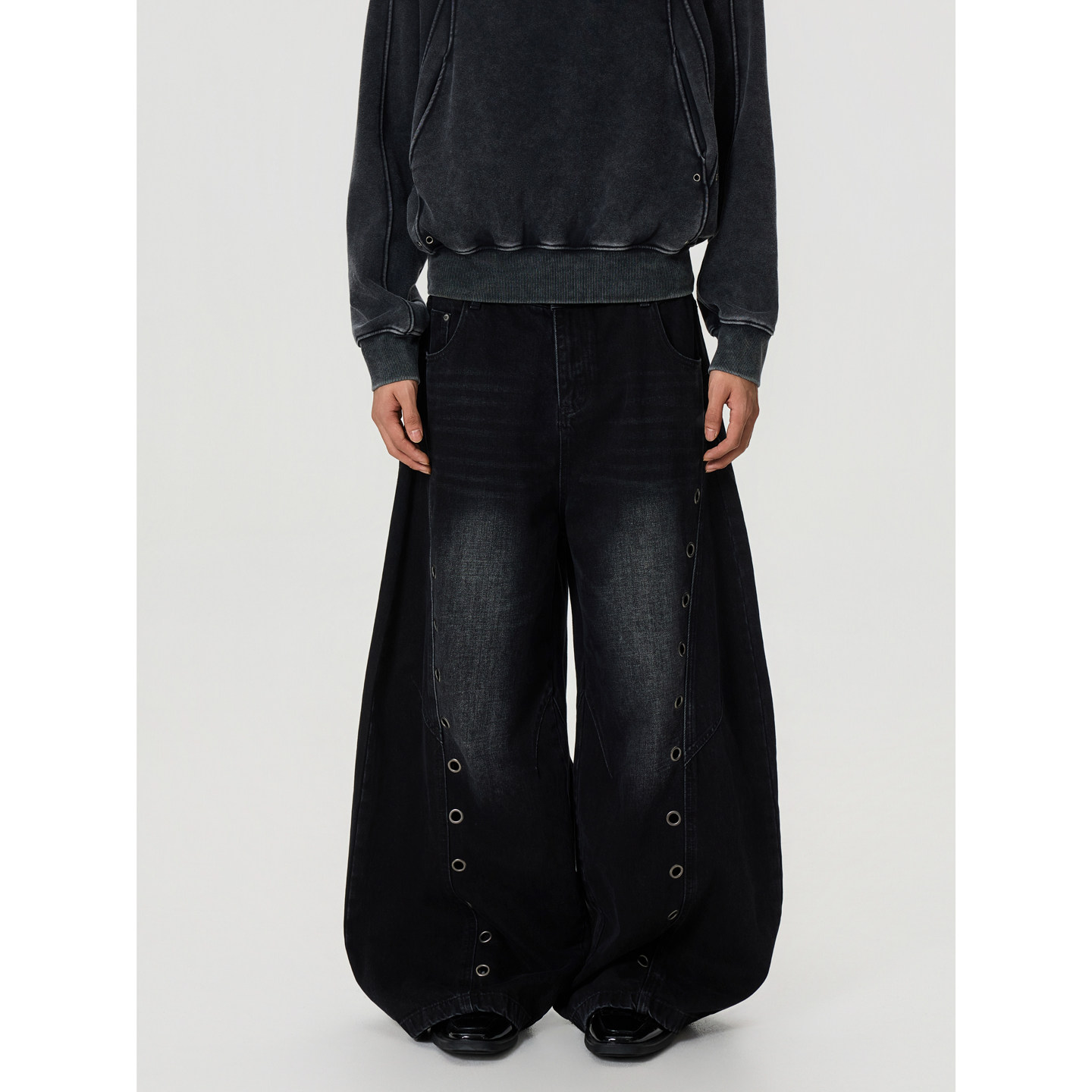 BTSG/美式复古气眼排扣解构弯刀裤水洗做旧宽松阔腿拼接牛仔裤男,男装,牛仔裤,淘宝优惠券,粉丝福利购,淘宝优惠卷