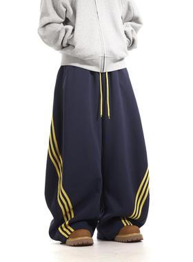 BTSG美式复古三条杠条纹设计垂感弯刀运动卫裤街头宽松抽绳休闲裤