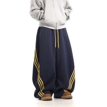 BTSG美式复古三条杠条纹设计垂感弯刀运动卫裤街头宽松抽绳休闲裤