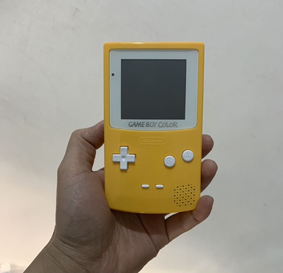 任天堂GBC高亮2.6寸IPS屏幕点对点翻新机支持多种屏幕模式切换