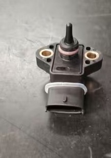 客车配件适用于宇通客车机油压力传感器机油感应器