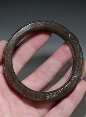 [原创]新疆和田糖玉手镯纯手工雕刻大鱼莲花荷叶个性扁镯楼叔孤品