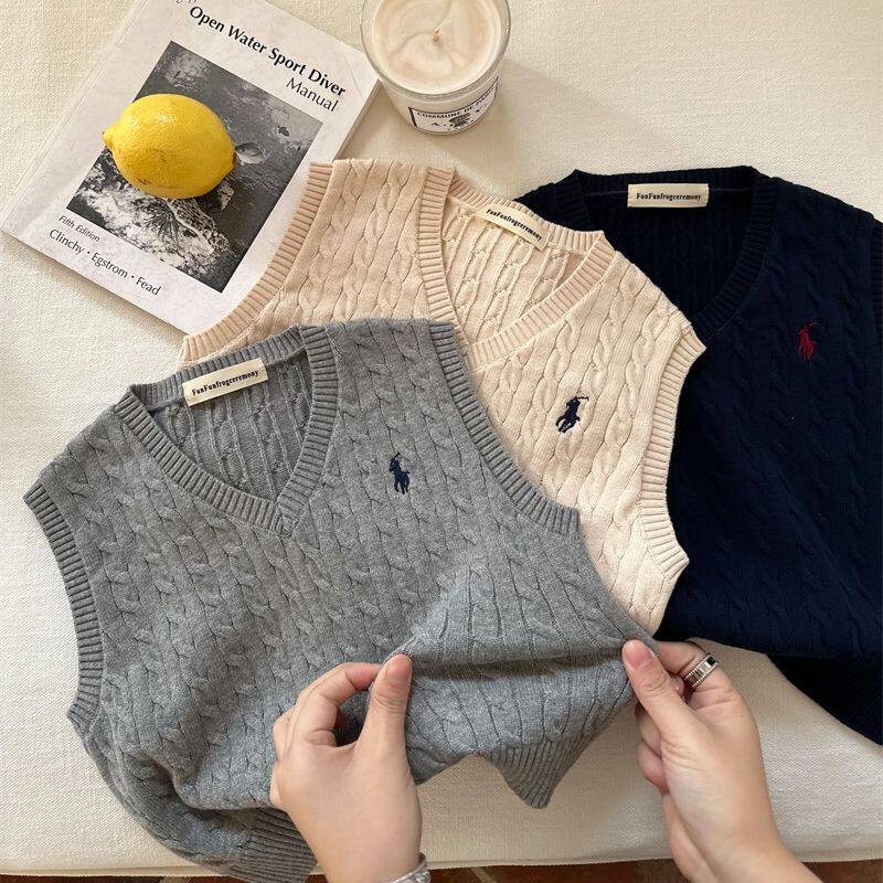 女童针织马甲2026秋冬装新款男宝宝刺绣麻花毛衣背心儿童打底衫潮