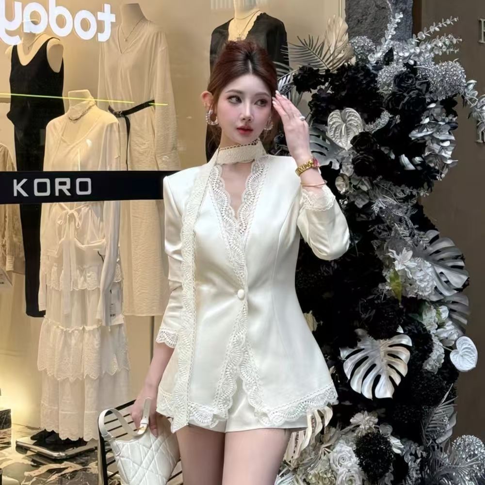 法式御姐风飘带蕾丝v领长袖外套短裤两件套女春季新款时尚套装ins