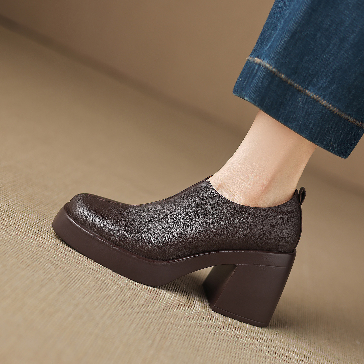 lorem香港 2026春季复古单鞋气质羊皮舒适百搭粗跟方头深口女鞋子,女鞋,深口单鞋,淘宝优惠券,粉丝福利购,淘宝优惠卷