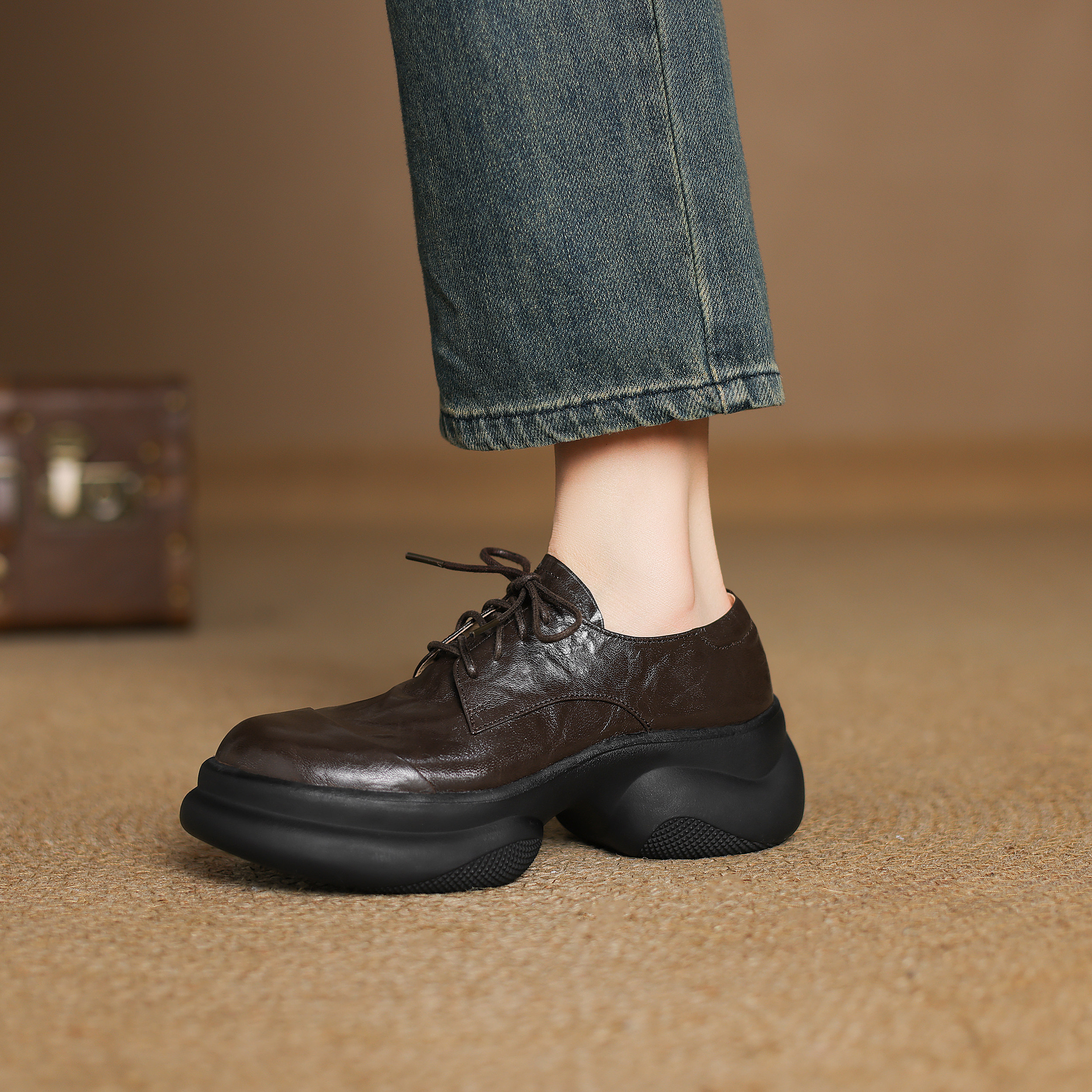 lorem香港 2026春季复古羊皮粗跟厚底单鞋系带休闲百搭深口小皮鞋,女鞋,深口单鞋,淘宝优惠券,粉丝福利购,淘宝优惠卷